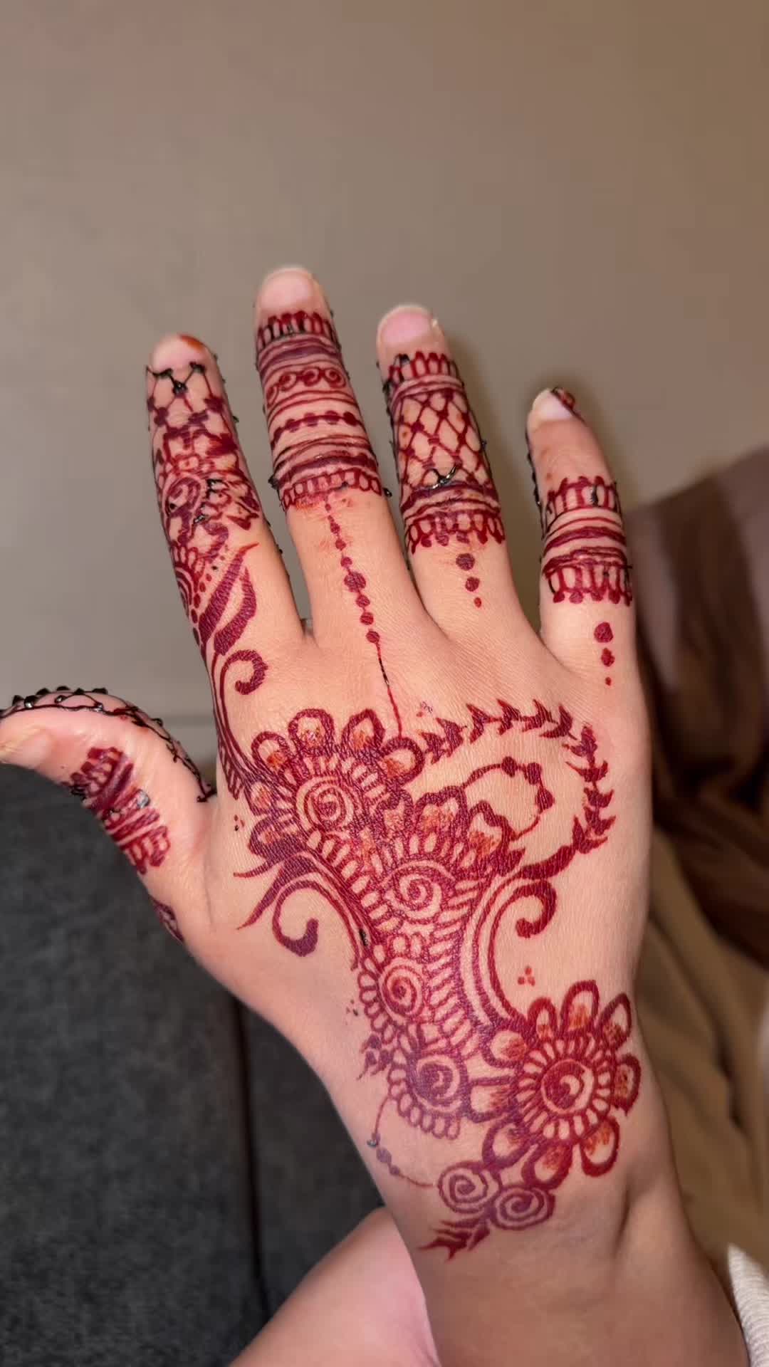 @mehendibyayeshaa