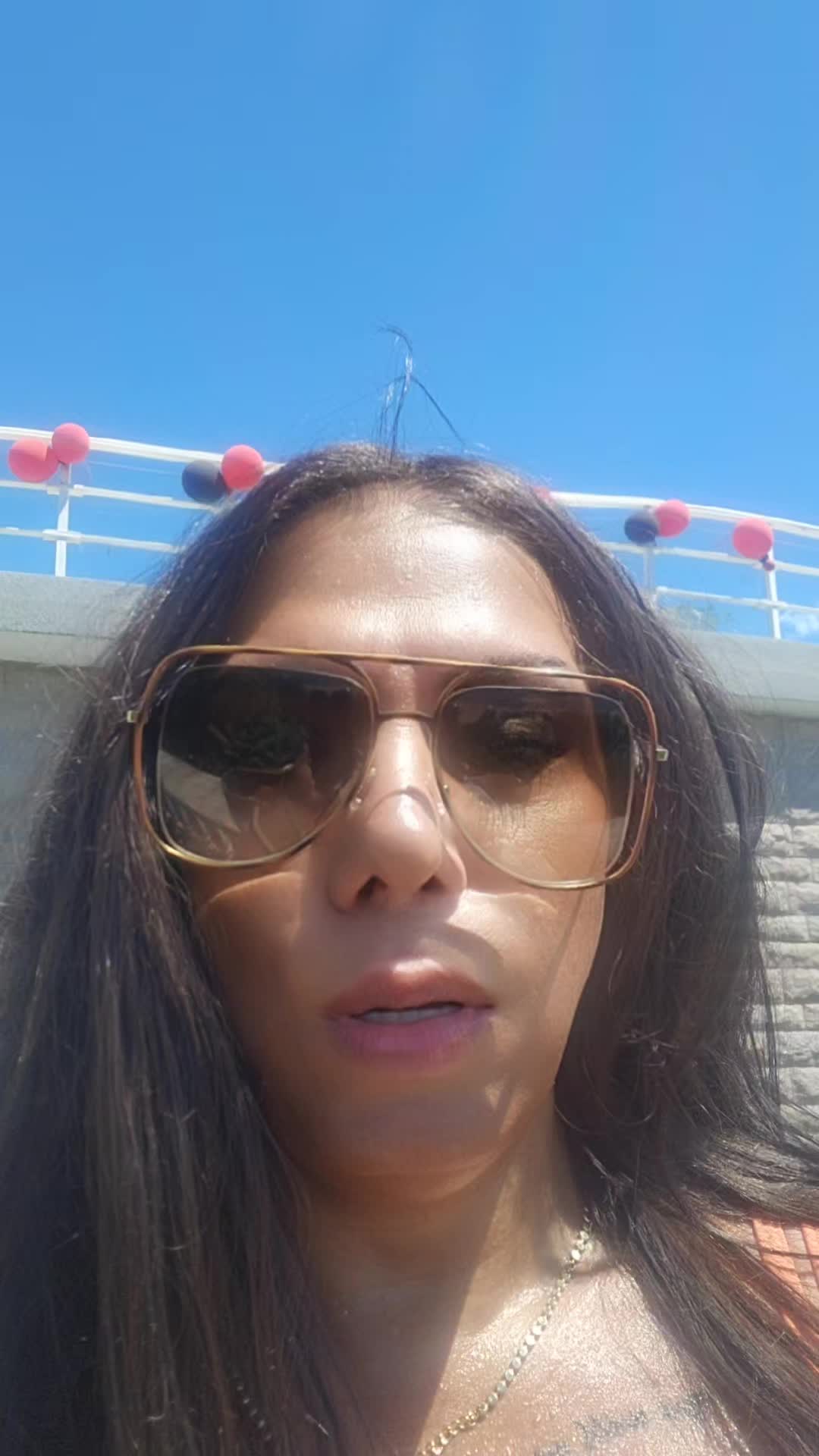 @Roza Vanessa