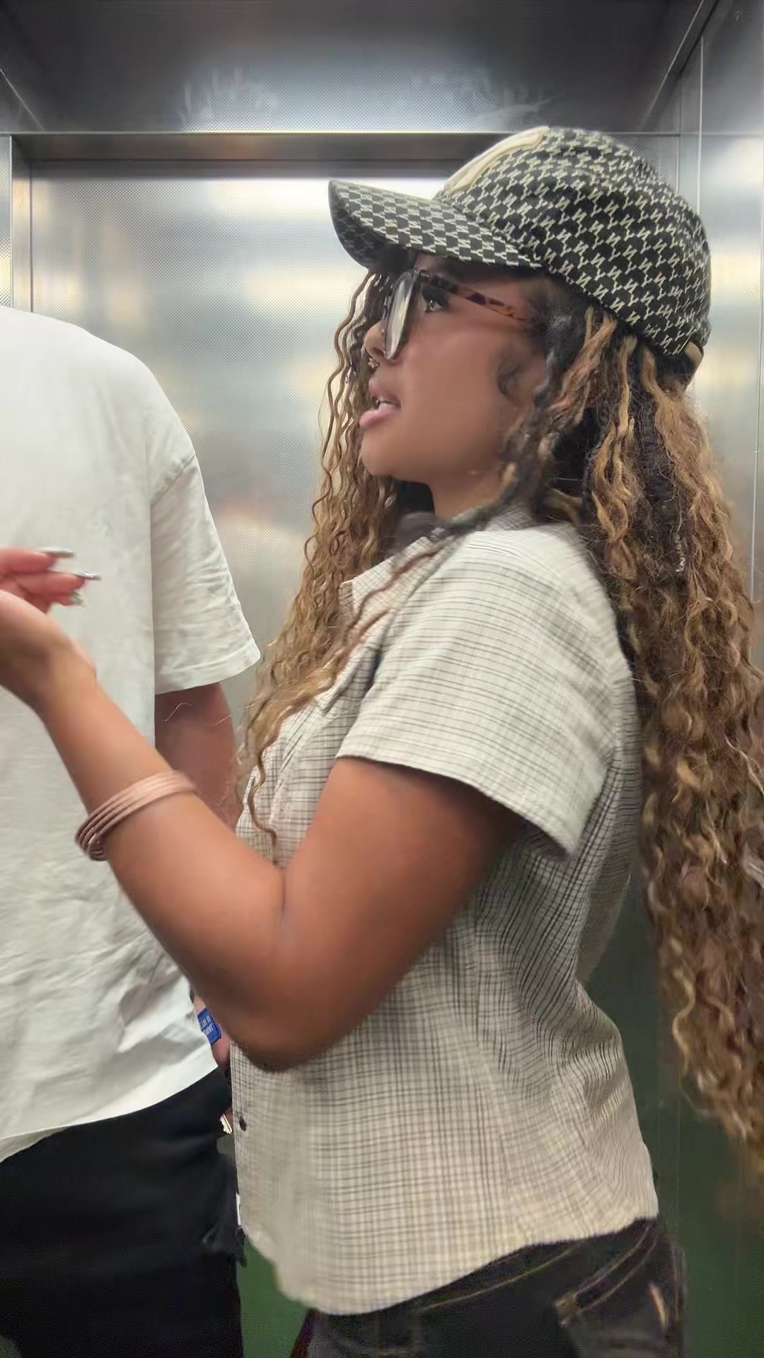 @hotgirlhollyy
