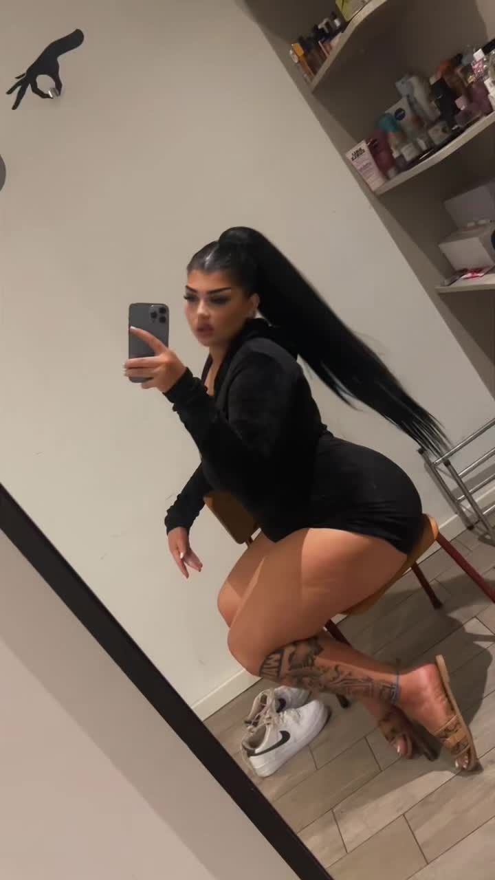 @𝙻𝚊𝚛𝚒𝚜𝚜𝚊🥥🇦🇱