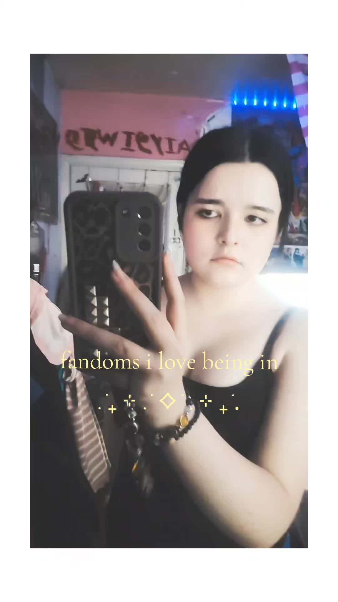 @hollie ᖭི༏ᖫྀ