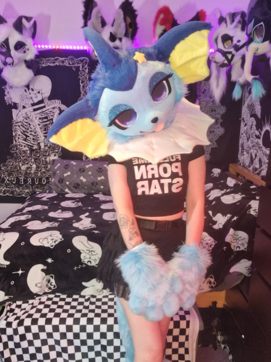 @Bailey (lilpixiekitten)
