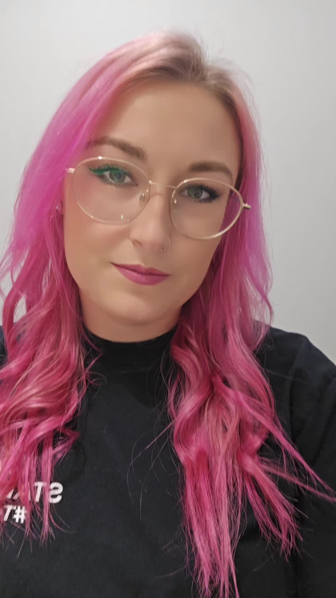@♡꧁๓เгเ꧂♡