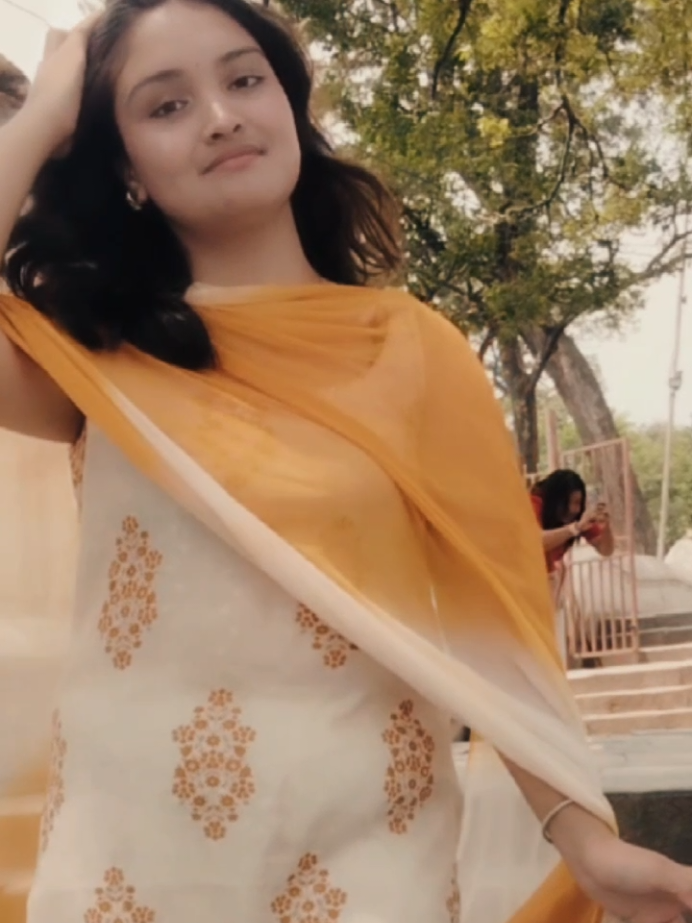 @sadhana pandey098
