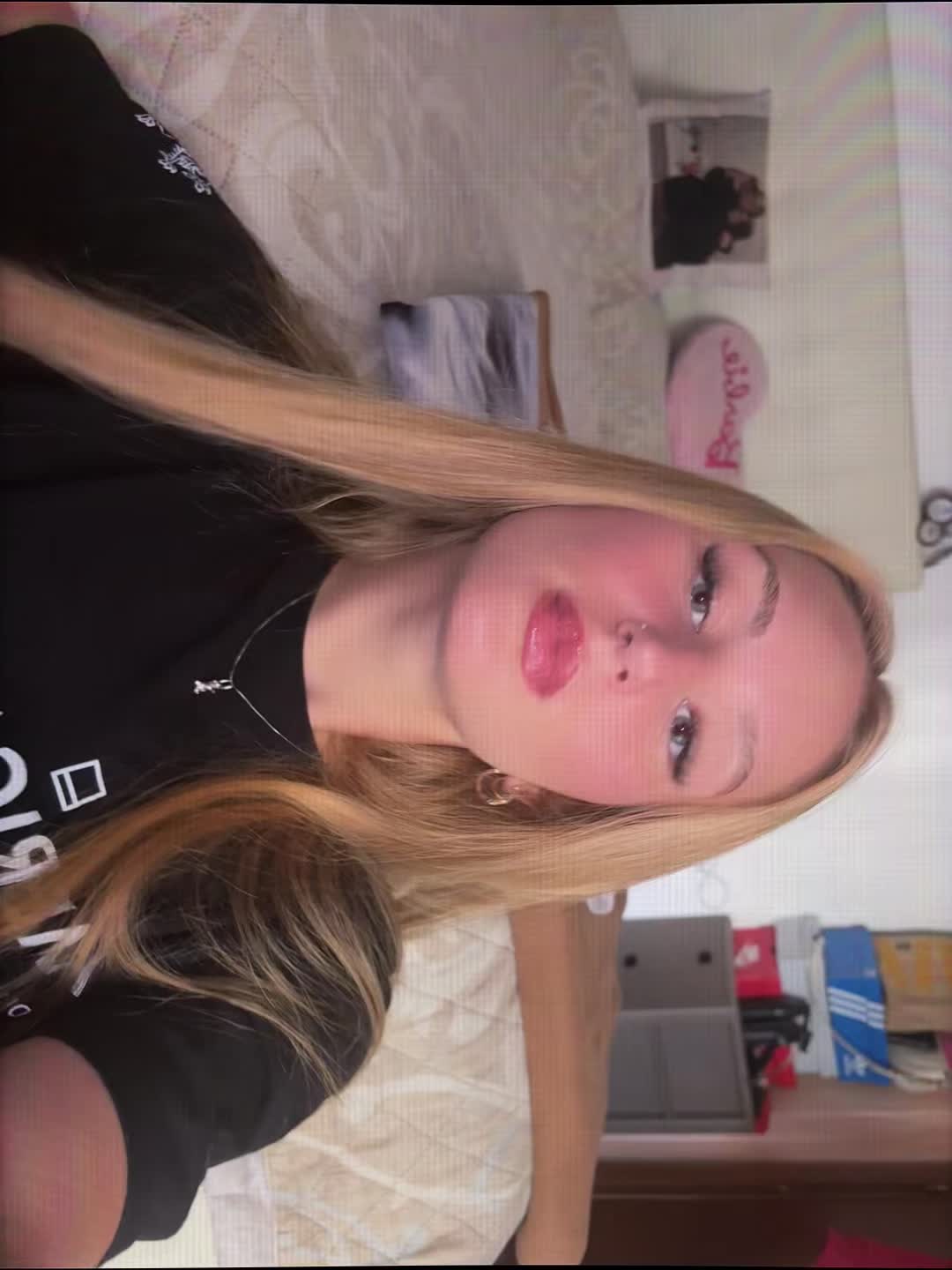 @👸🏼