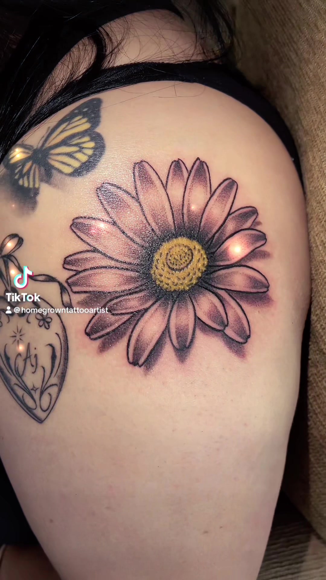 @HOMEGROWNTATTOOARTIST