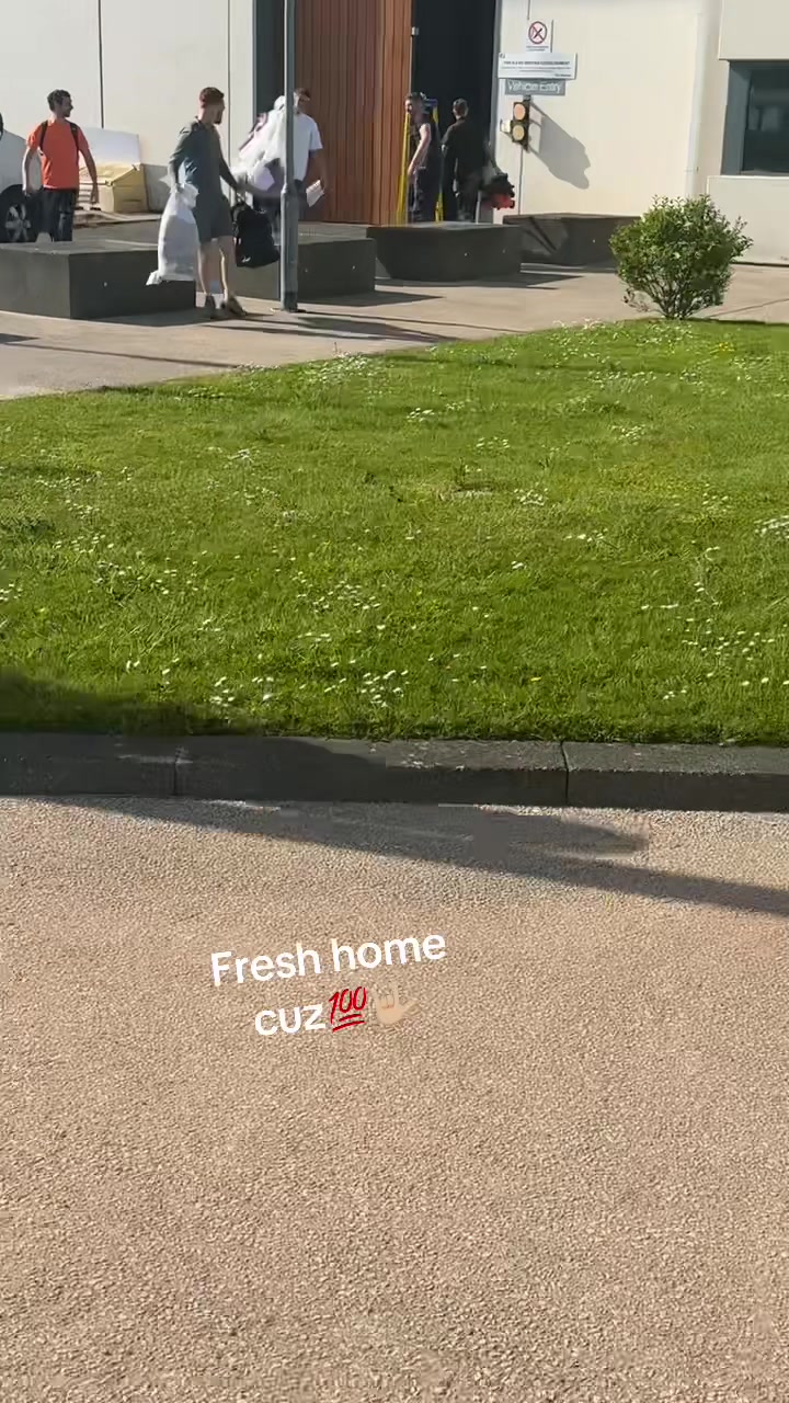 @R📱