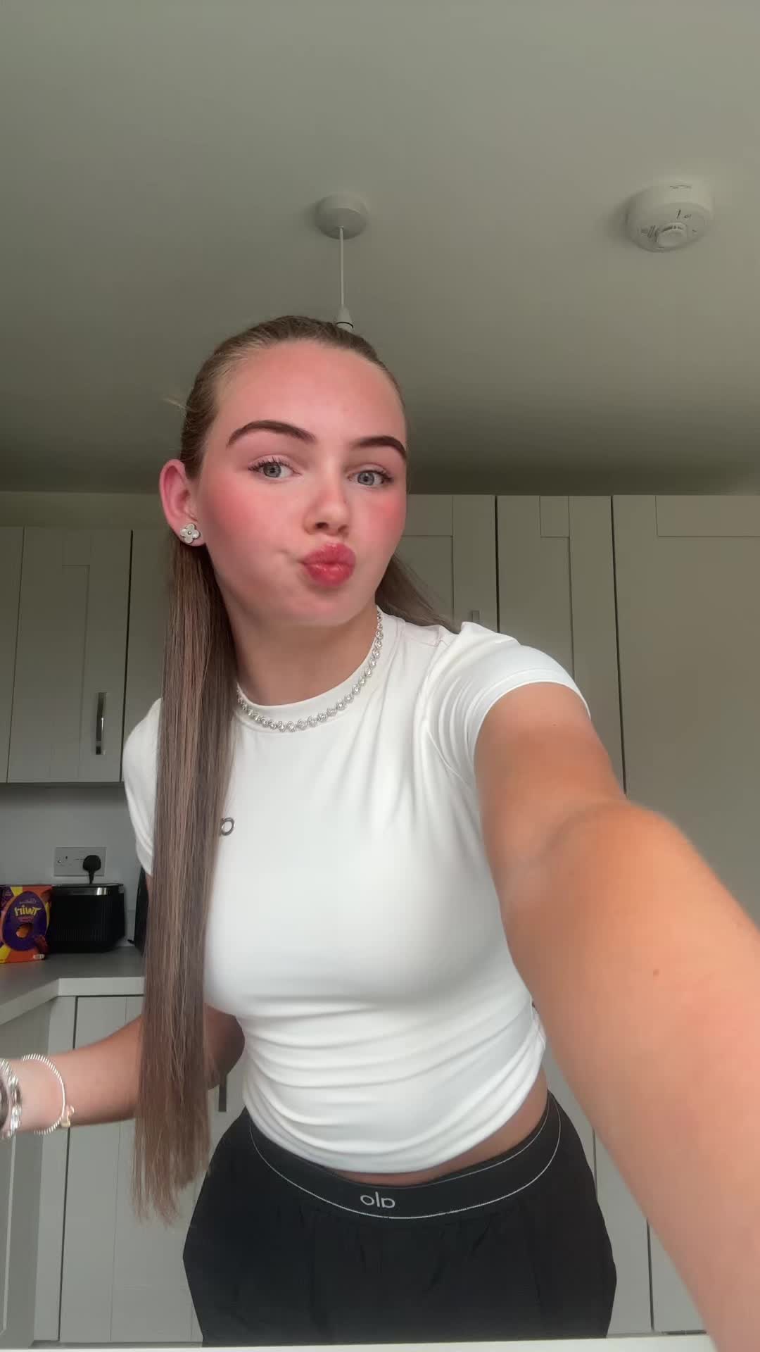 @𝐟𝐫𝐞𝐲𝐚🎀