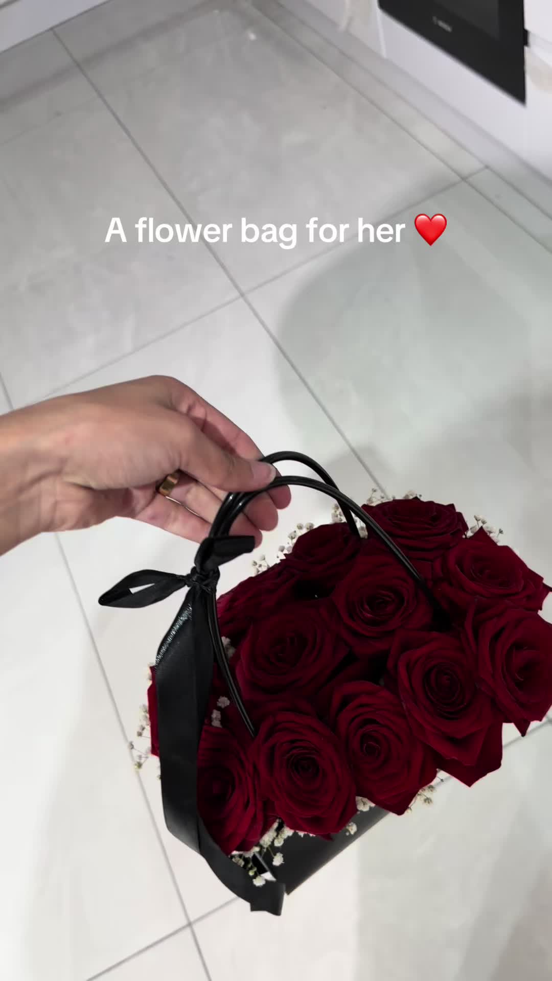 @THE BOUQUET BOX