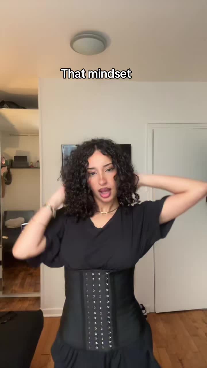 @whosmiima
