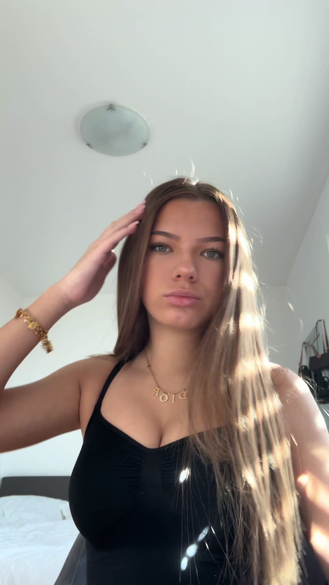 @Anicka