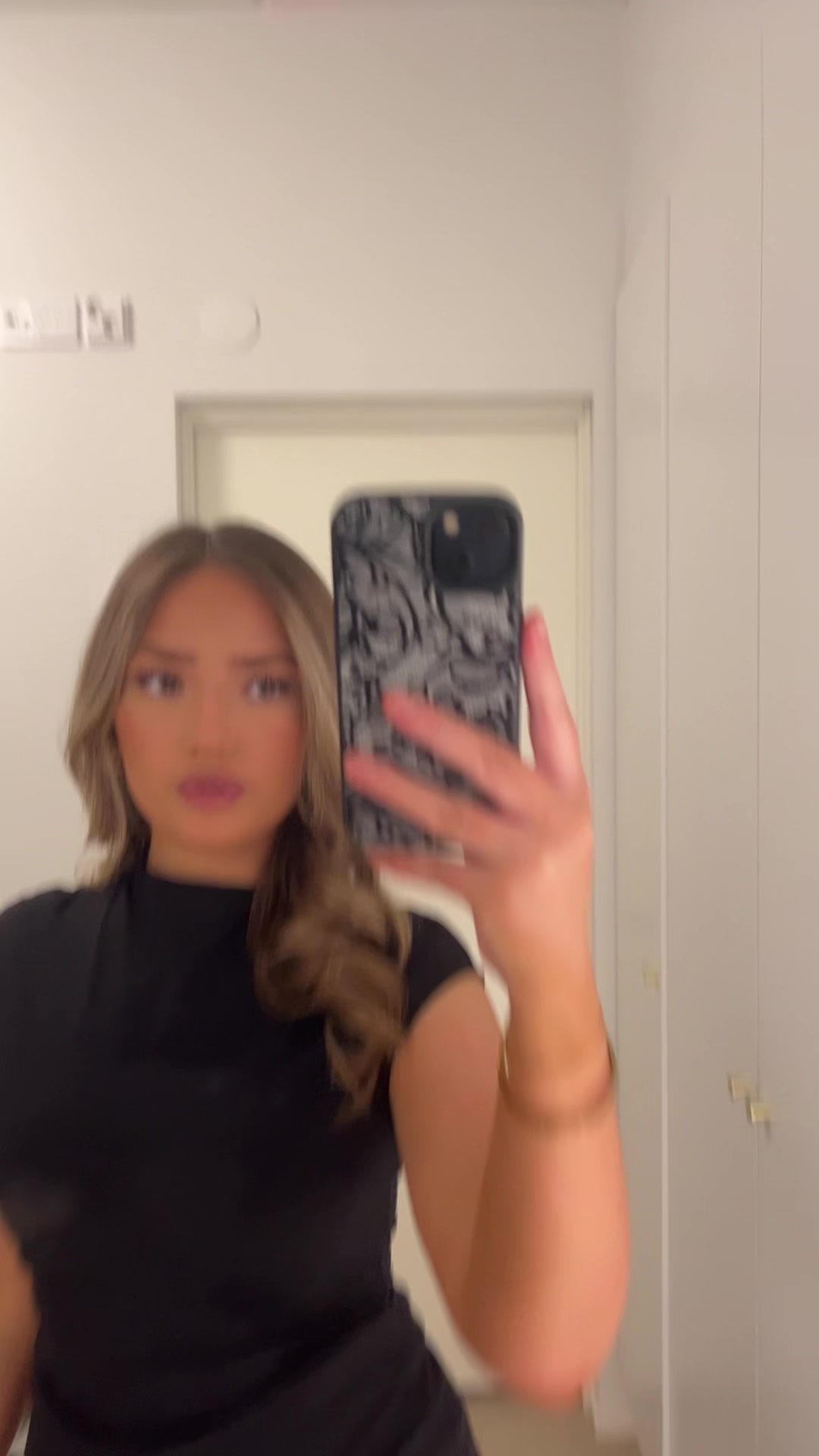 @Ariola