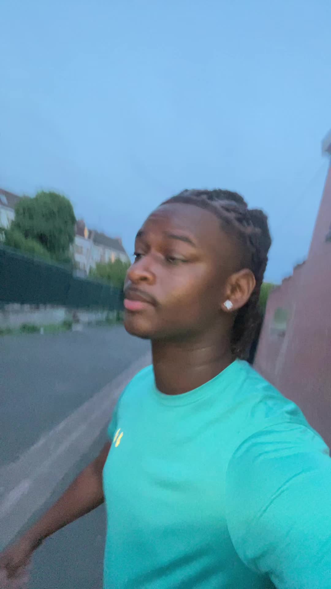 @Mouss🇬🇳