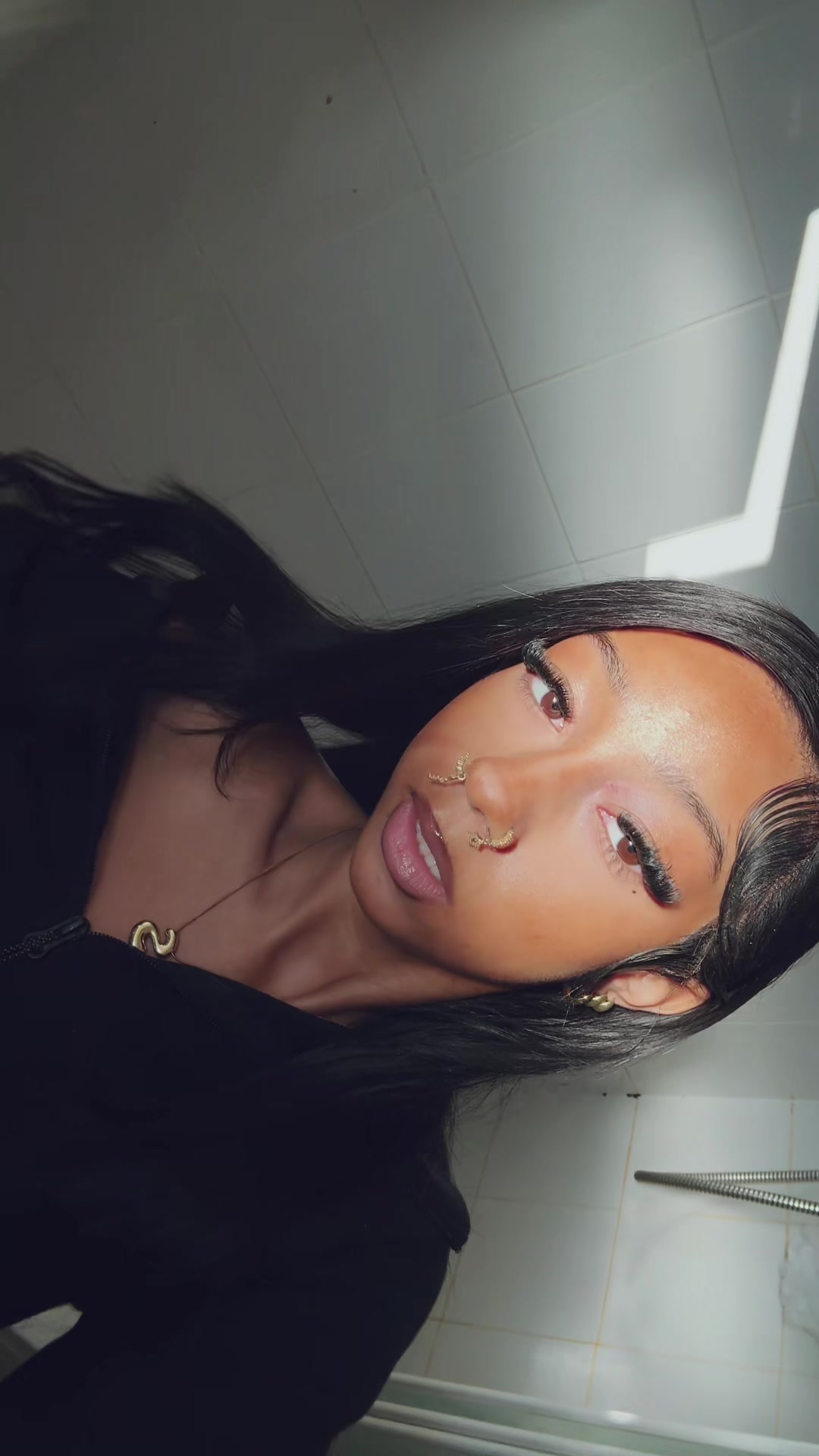 @sofia🐐’.