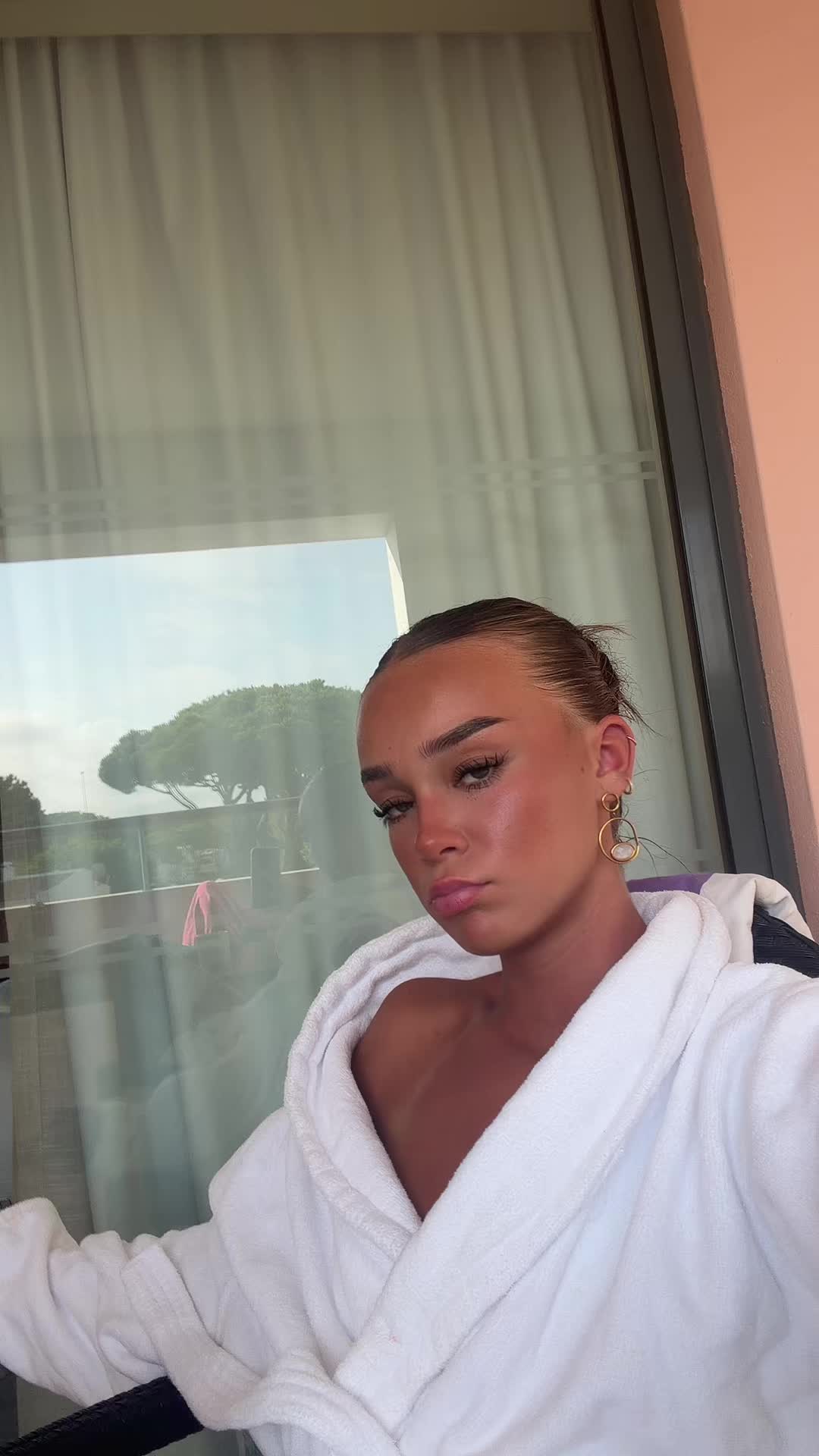 @𝐄𝐦𝐢𝐥𝐲𝐰𝐨𝐨𝐝𝐲𝐚𝐭𝐭 𝐱
