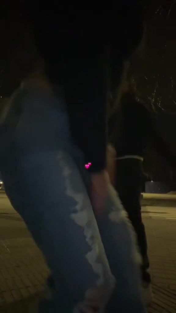 @Saheliii_