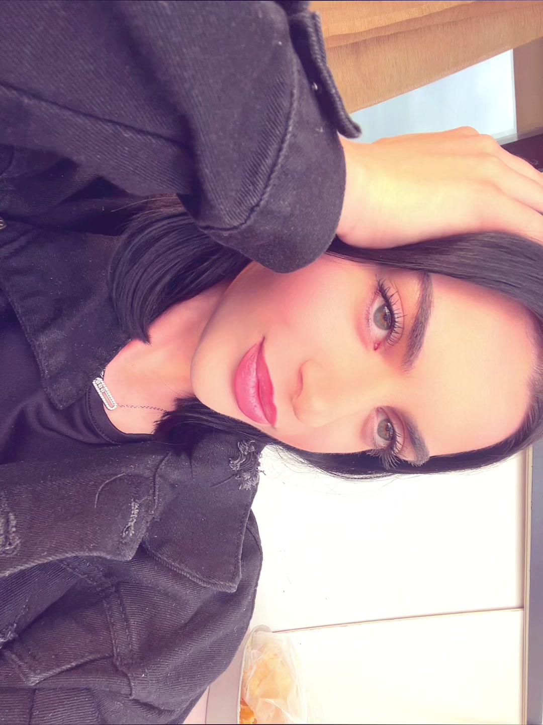 @kwnstantinaa