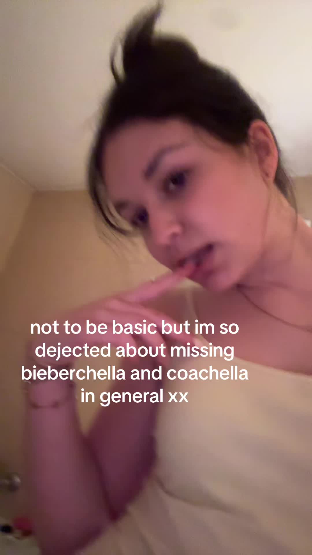 @Julia 🪩💋🍸🌟🖤