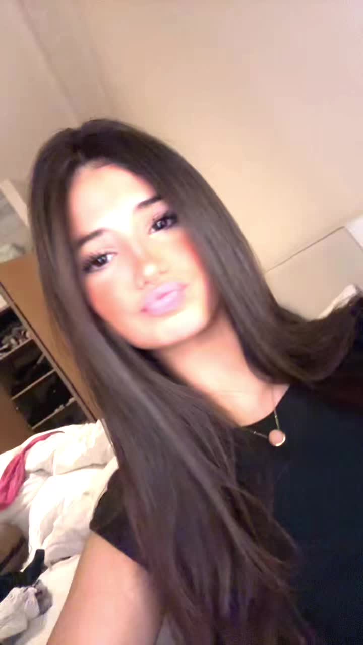 @𝒄𝒉𝒍𝒐𝒆 🧞&zwj;♀️