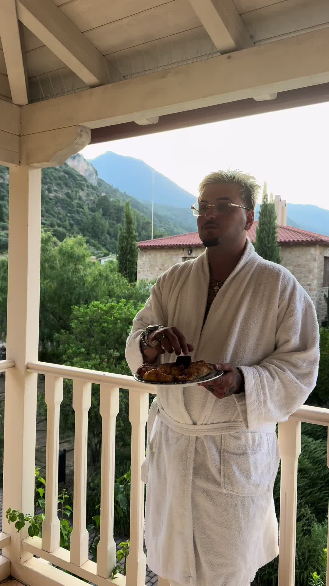 @Yoltegod