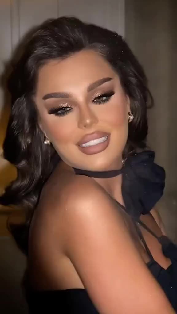 @&Aacute;fricamakeup_essence