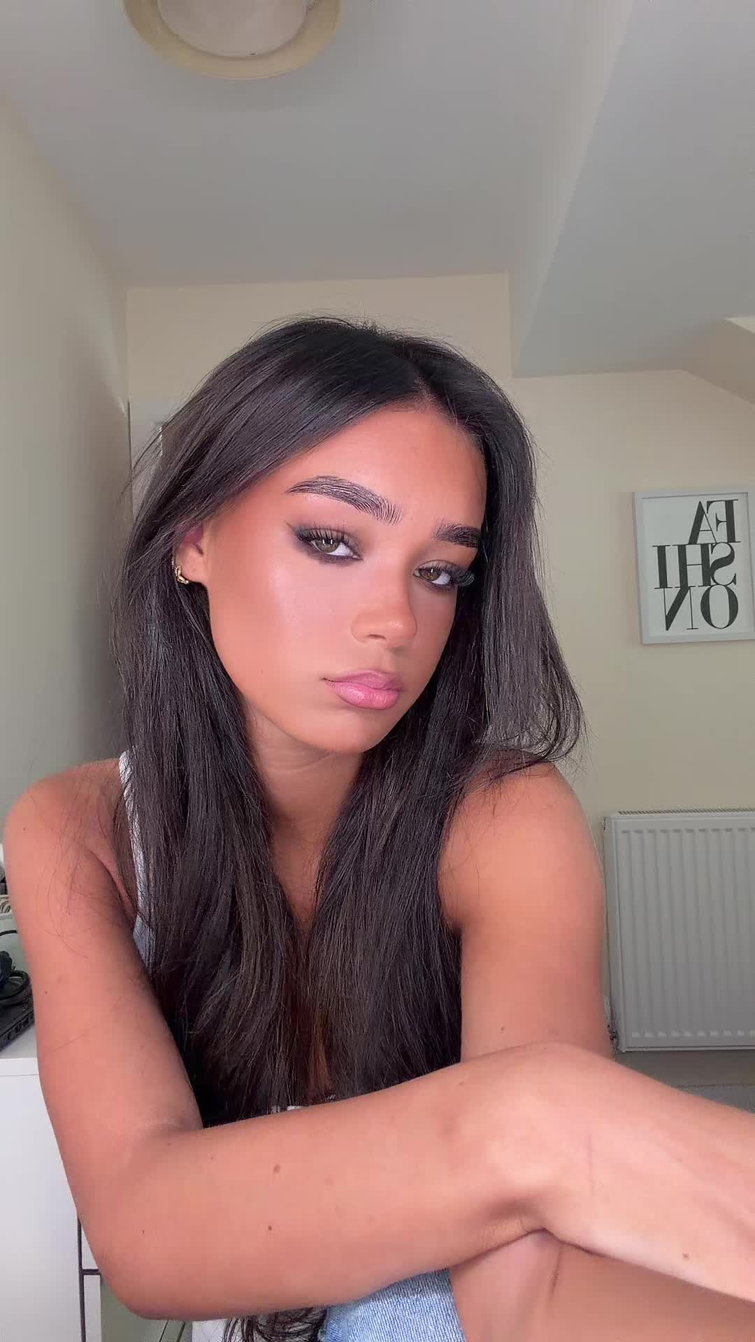 @𝐄𝐦𝐢𝐥𝐲𝐰𝐨𝐨𝐝𝐲𝐚𝐭𝐭 𝐱