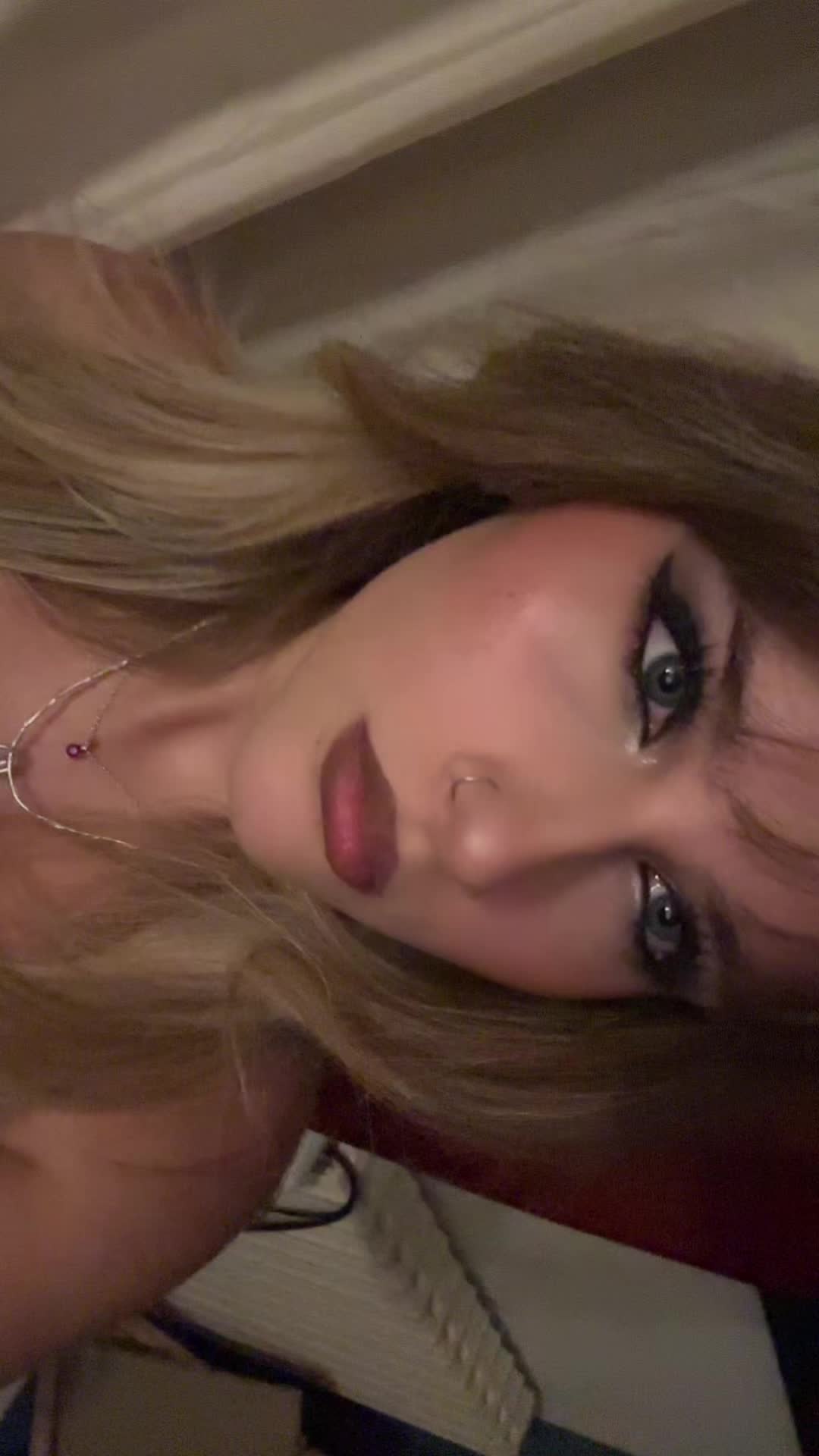 @𝕬𝖓𝖙𝖔𝖓𝖎𝖆♱🩸