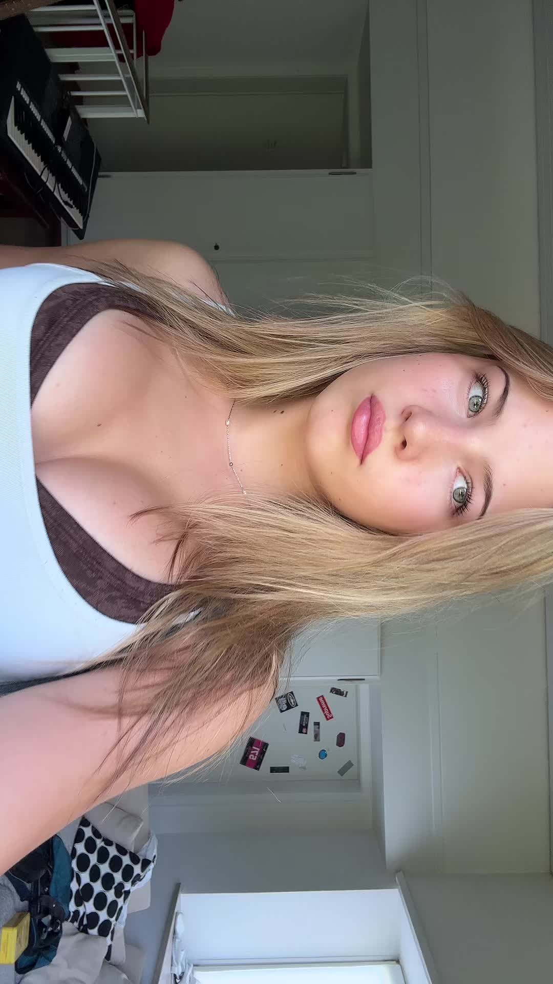 @ellaz.spam35
