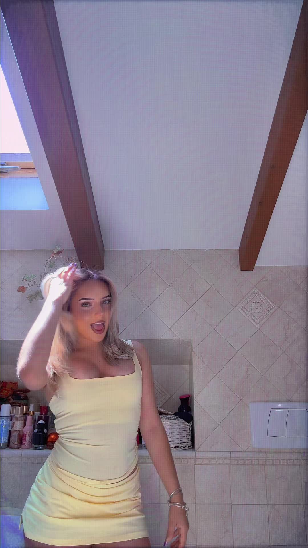 @auroramengoni