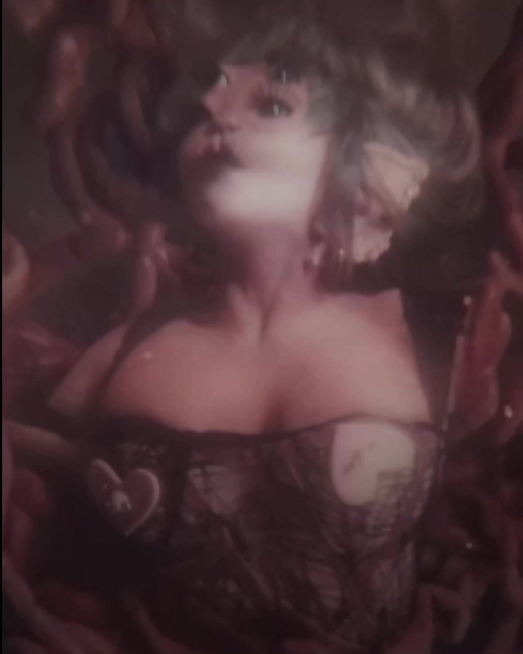 @𝔗𝔯𝔦𝔩𝔬𝔤𝔶𝔪𝔢𝔩🕯️