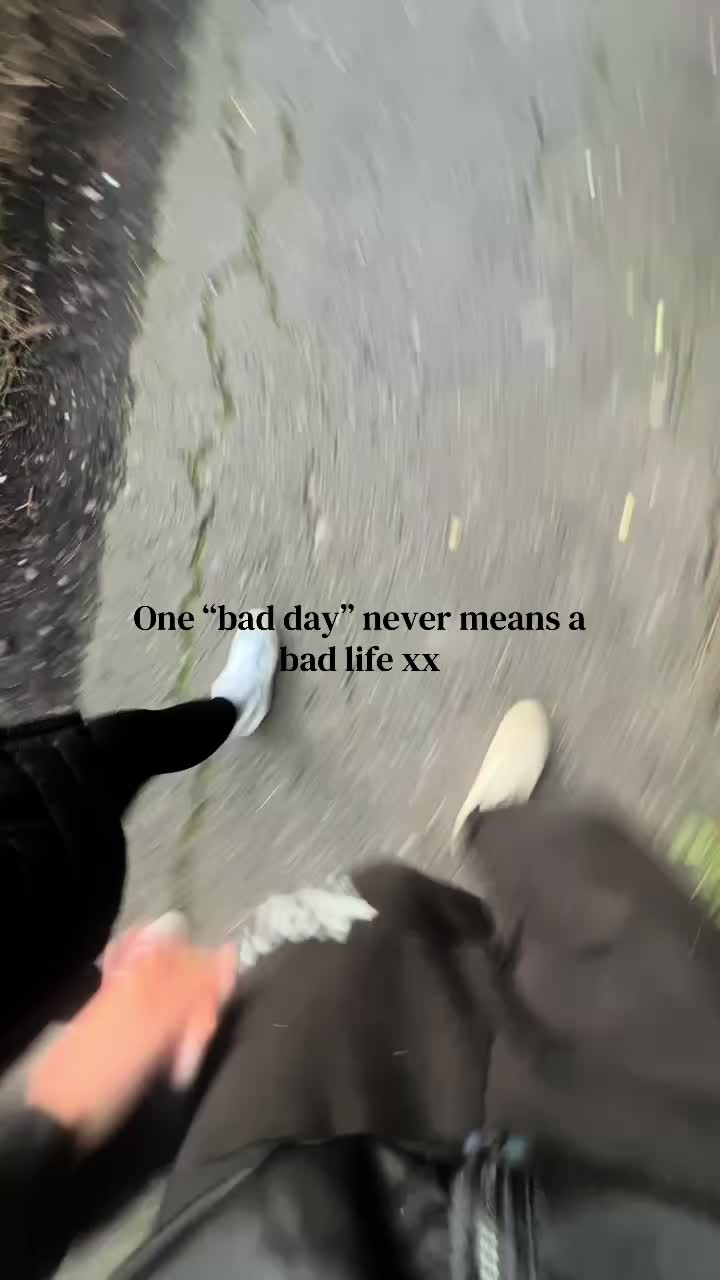 @⃟