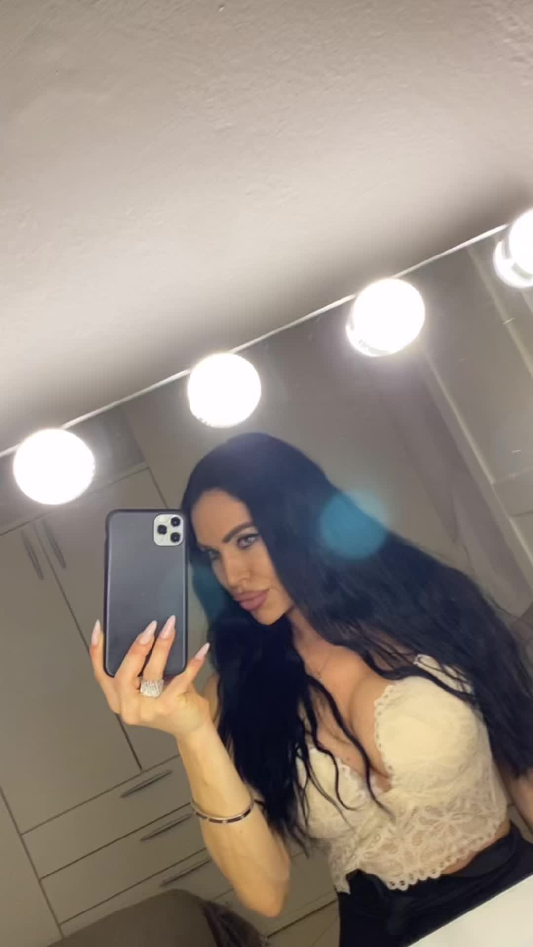 @Elenuar