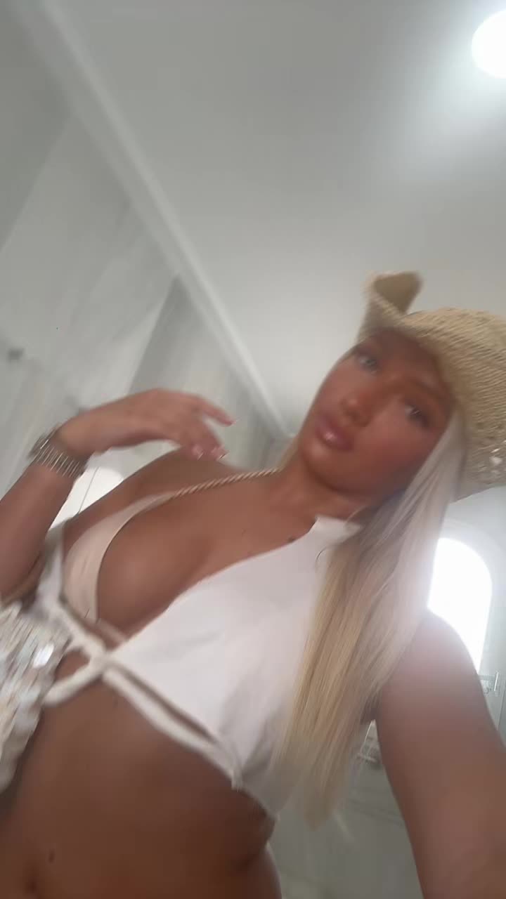 @Ellie B