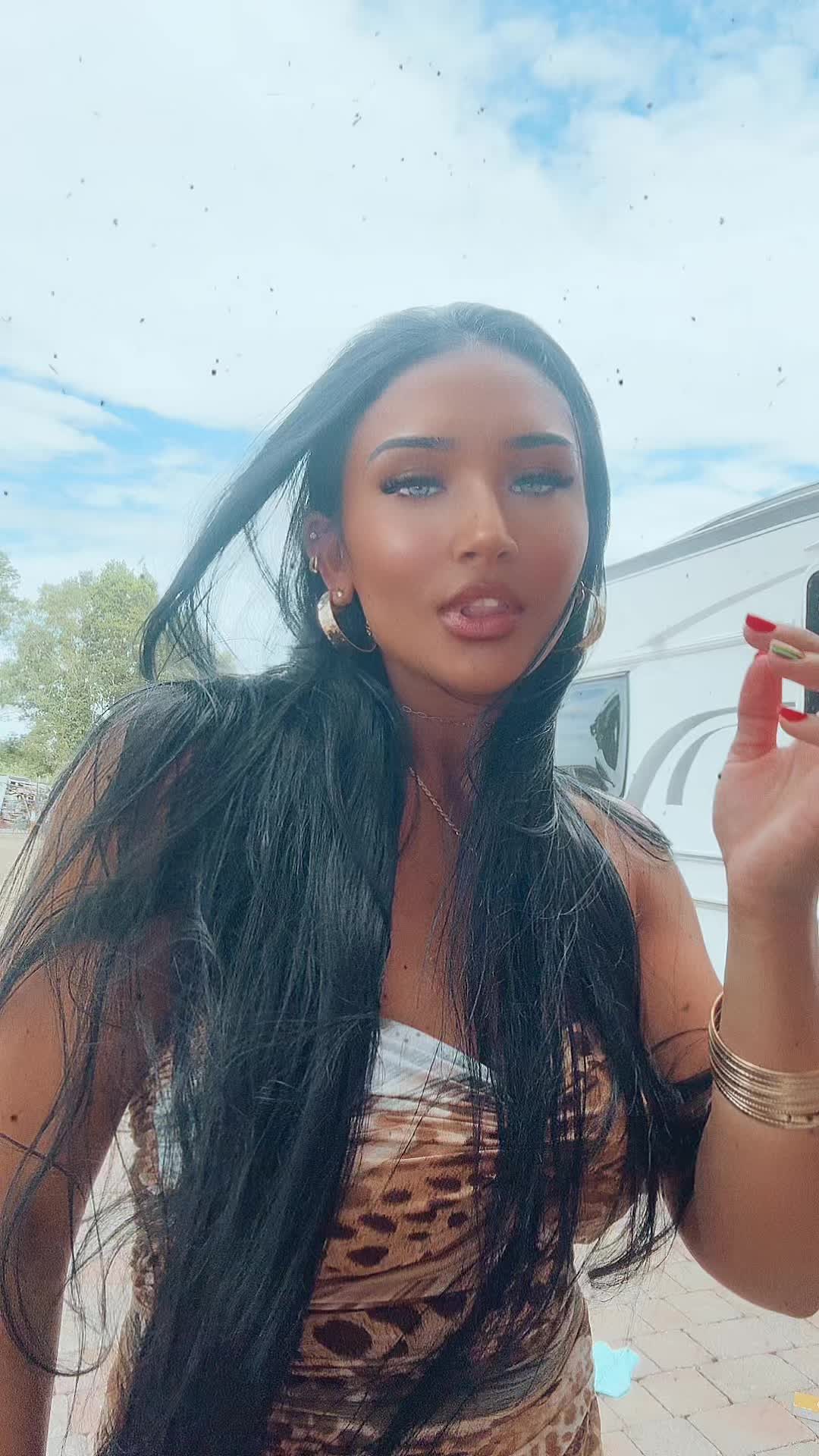 @Nicole_ Leonardx