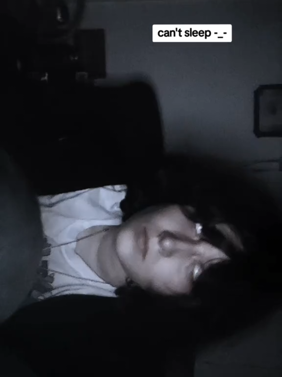 @⏤͟͟͞͞˙٭𝔨𝔢𝔯𝔬𝔰𝔦𝔫𝔢 ✩٭˚.♫