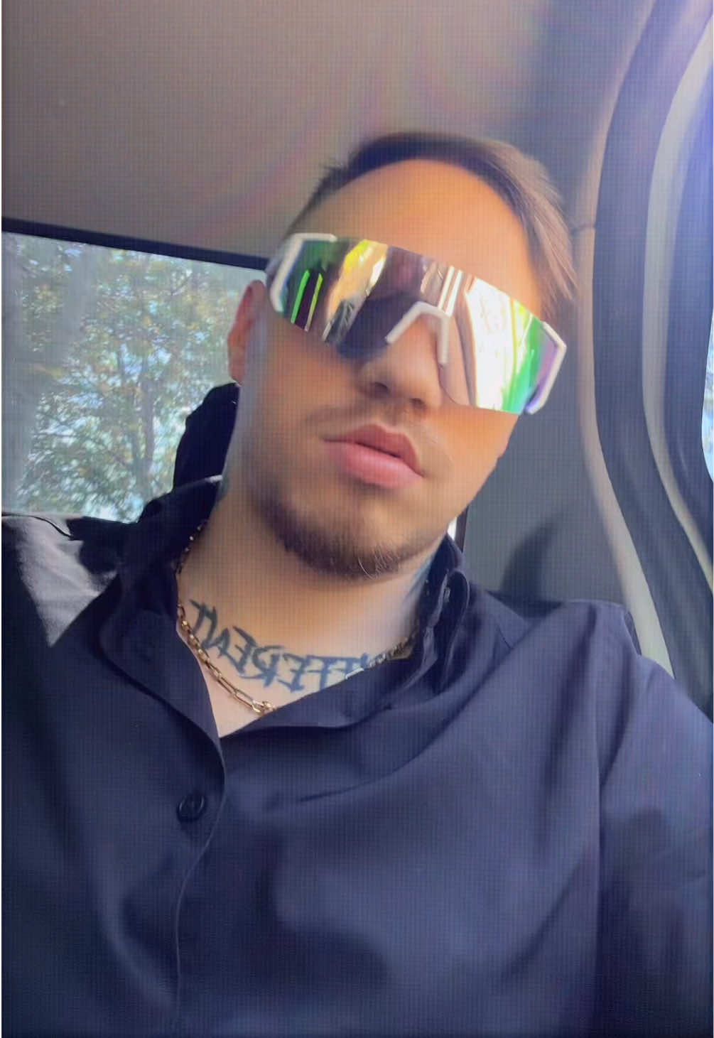 @LLL😈