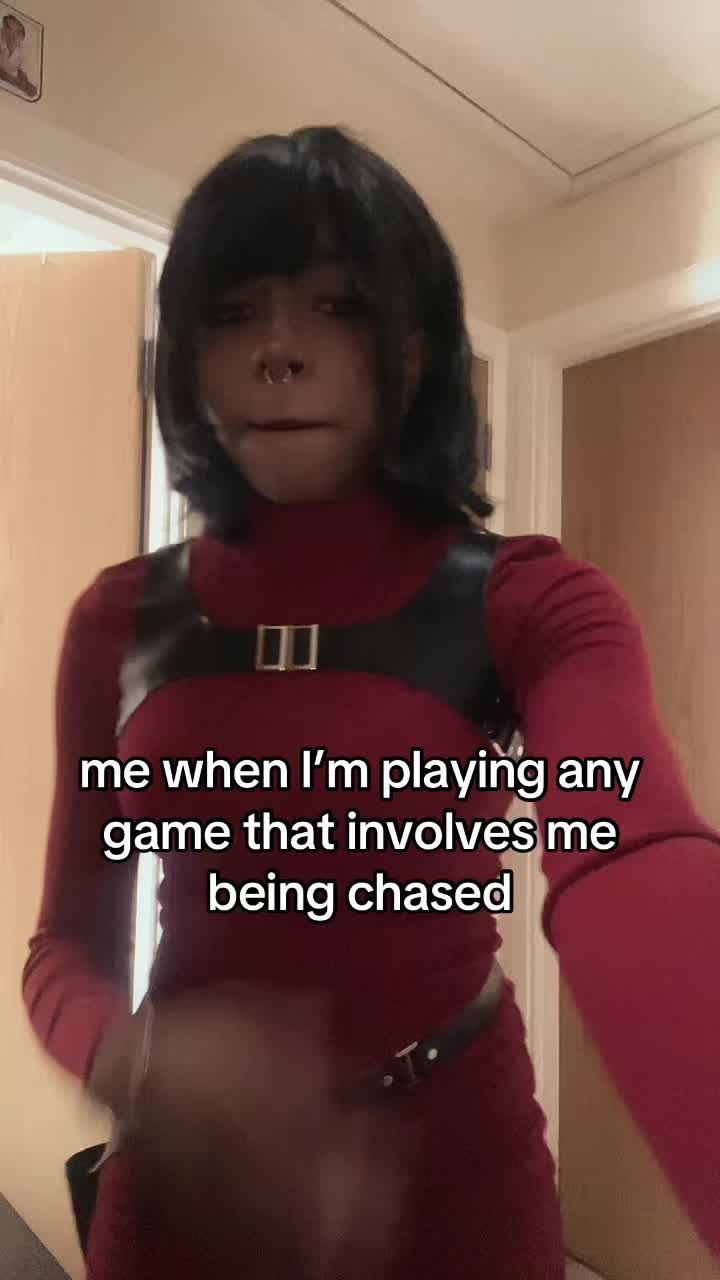 @𝖍𝖔𝖑𝖑𝖞