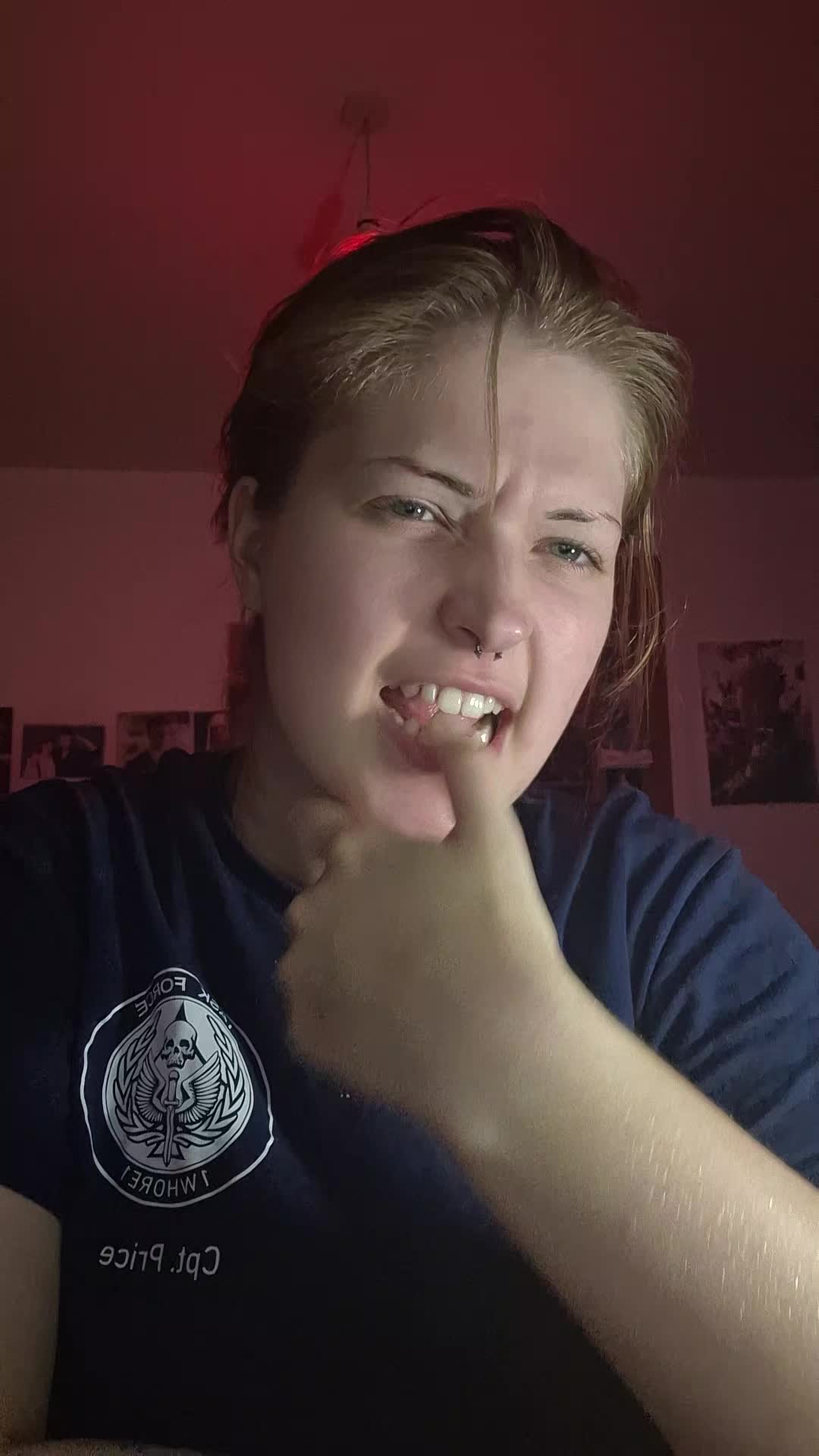 @Mo <3