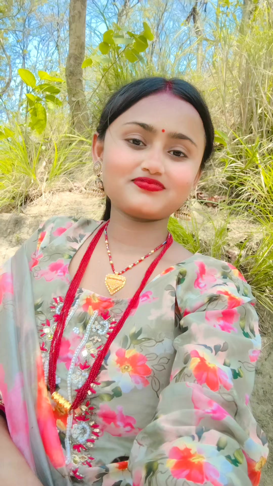 @❤️moñíshâ_røy❤️