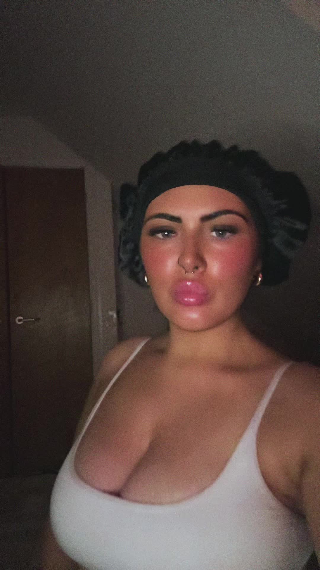 @Laura🩶✨