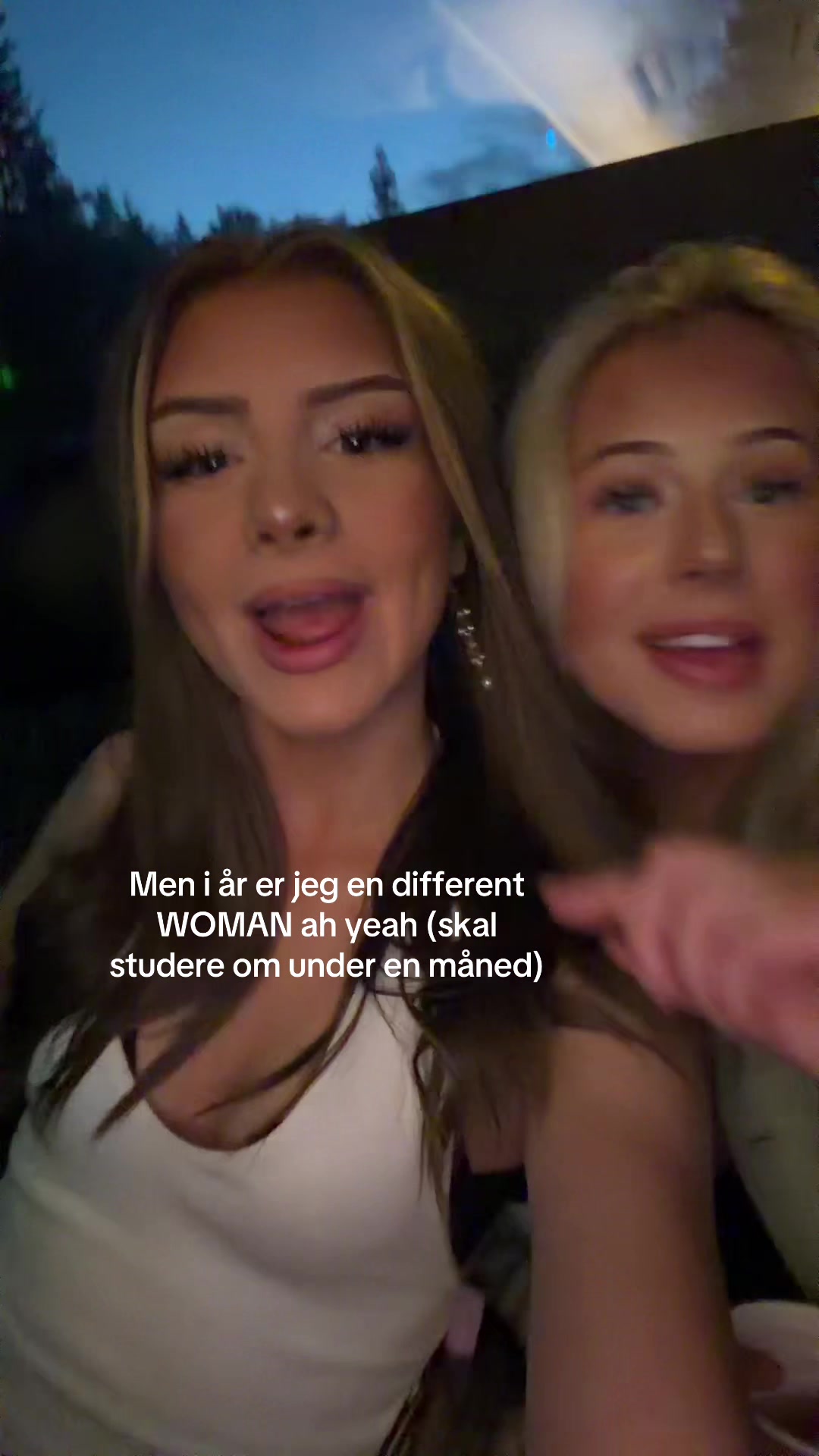 @VICTORIA GUNDERSEN