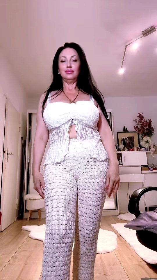 @Lara
