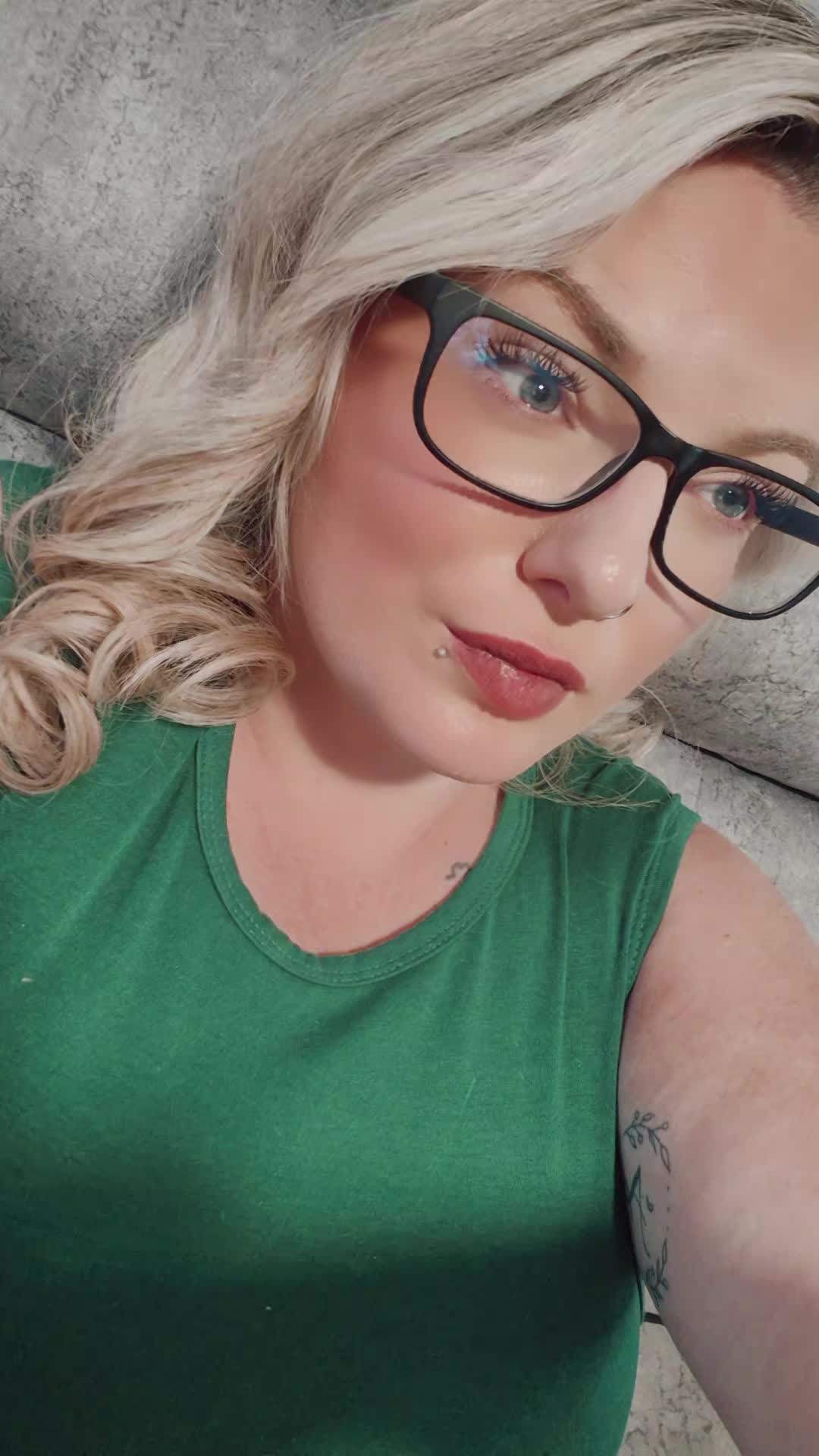 @Nikki-Louise993