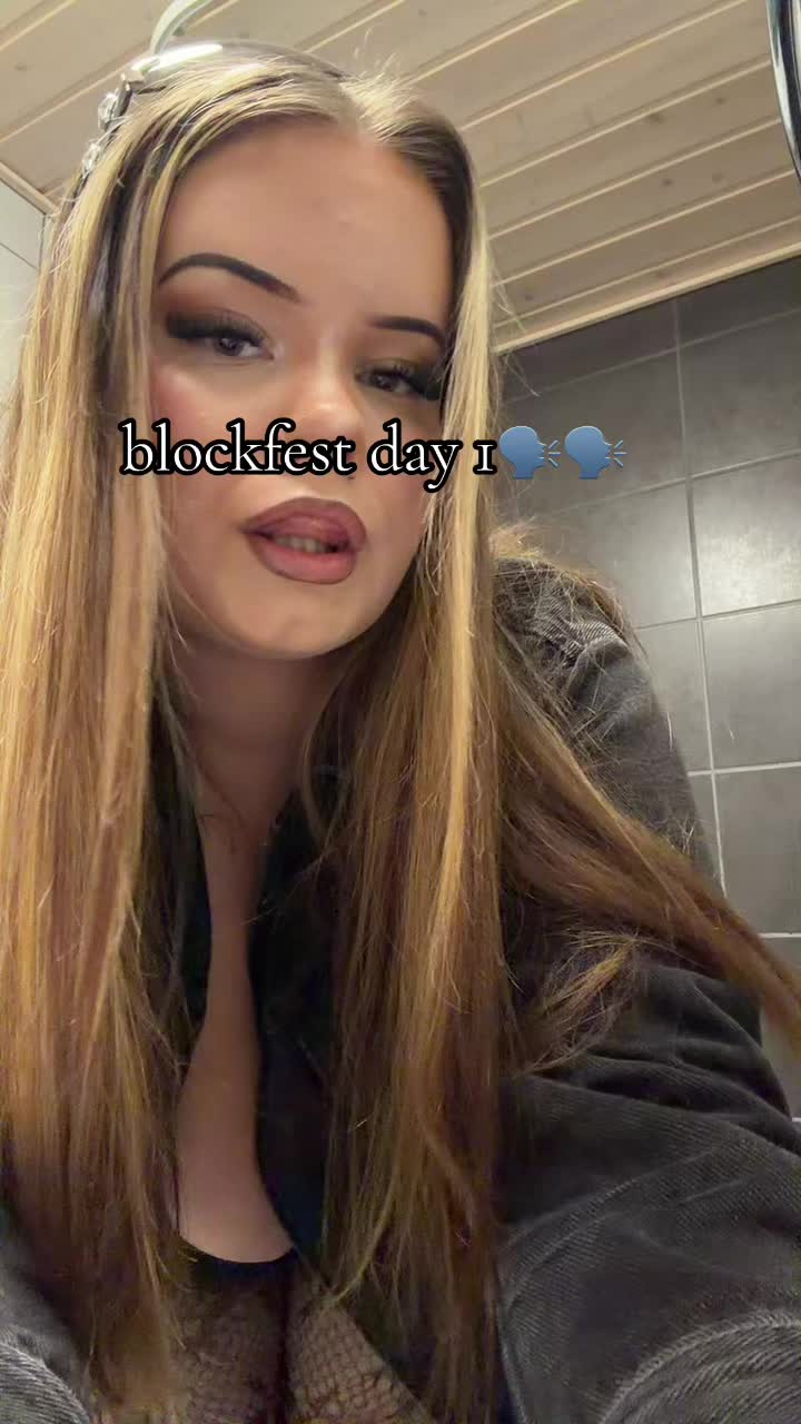 @𝑆𝑜𝑓𝑖𝑎🐰🩷🌸