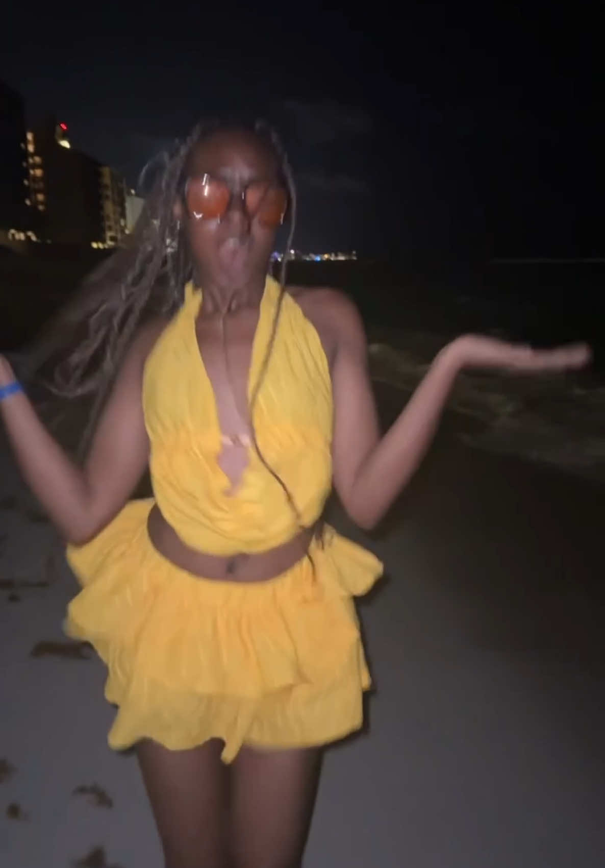 @TiMonique