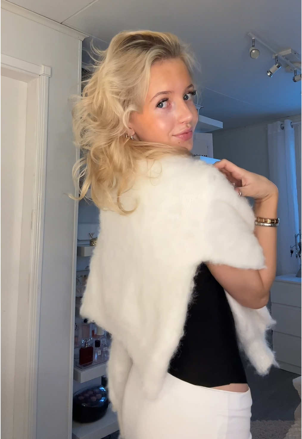 @ella🪽