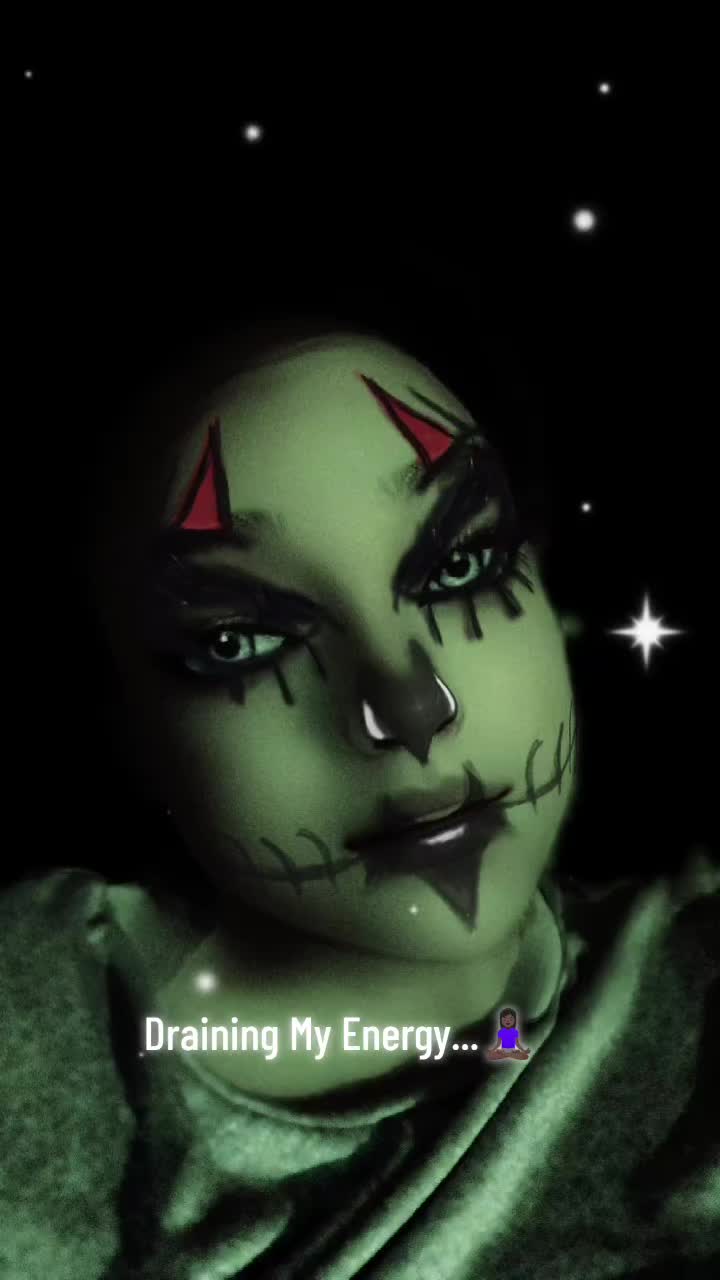 @THE NIKKIEGREENEYEZ COLLECTION