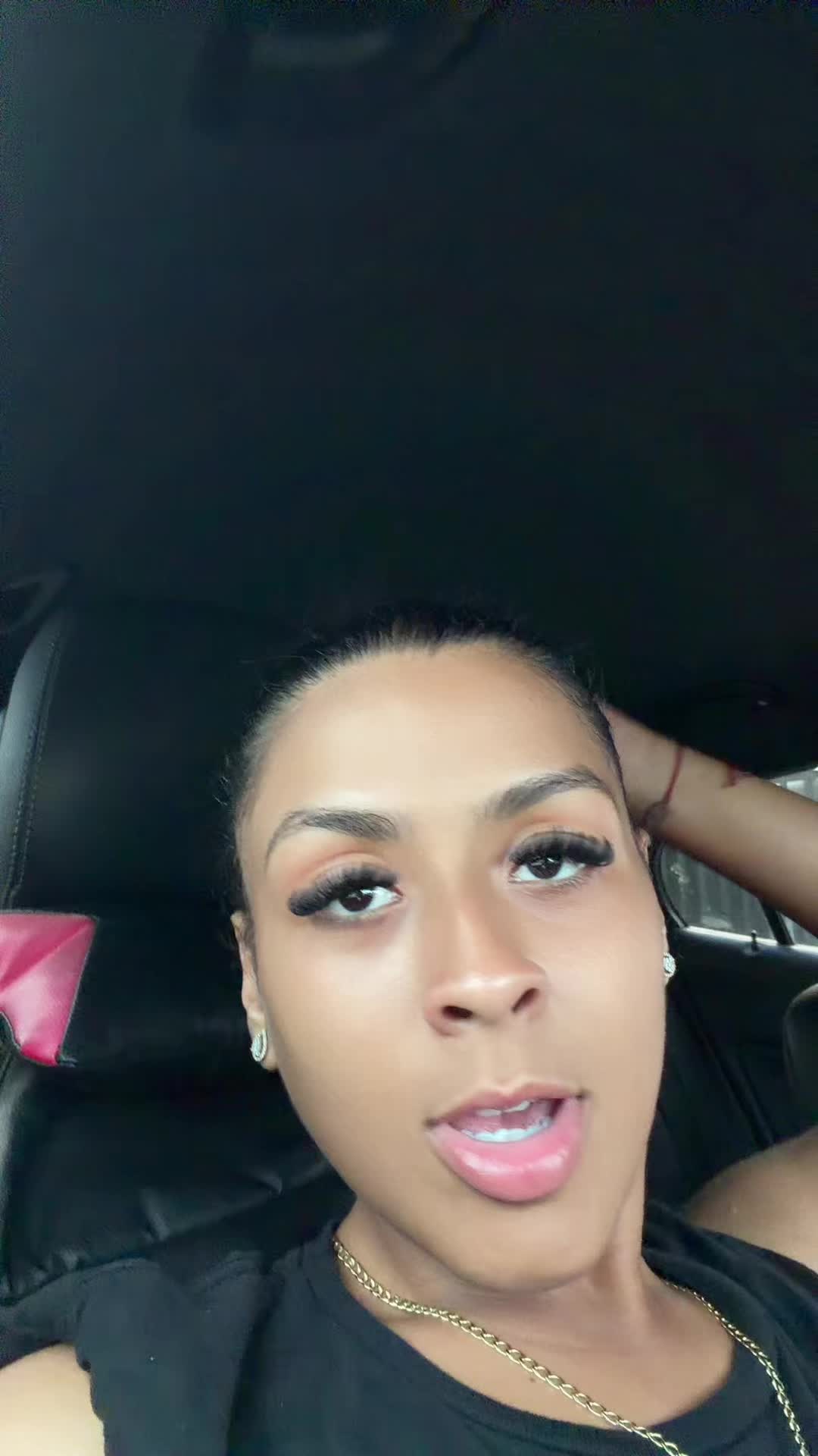 @LaRealAsh