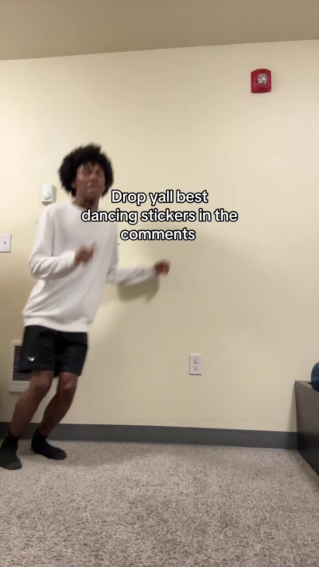 @￼