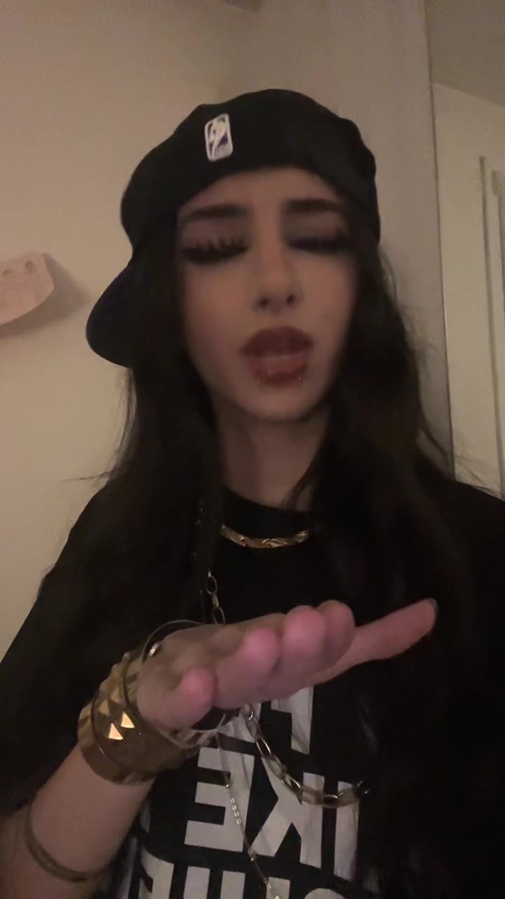 @🕷️